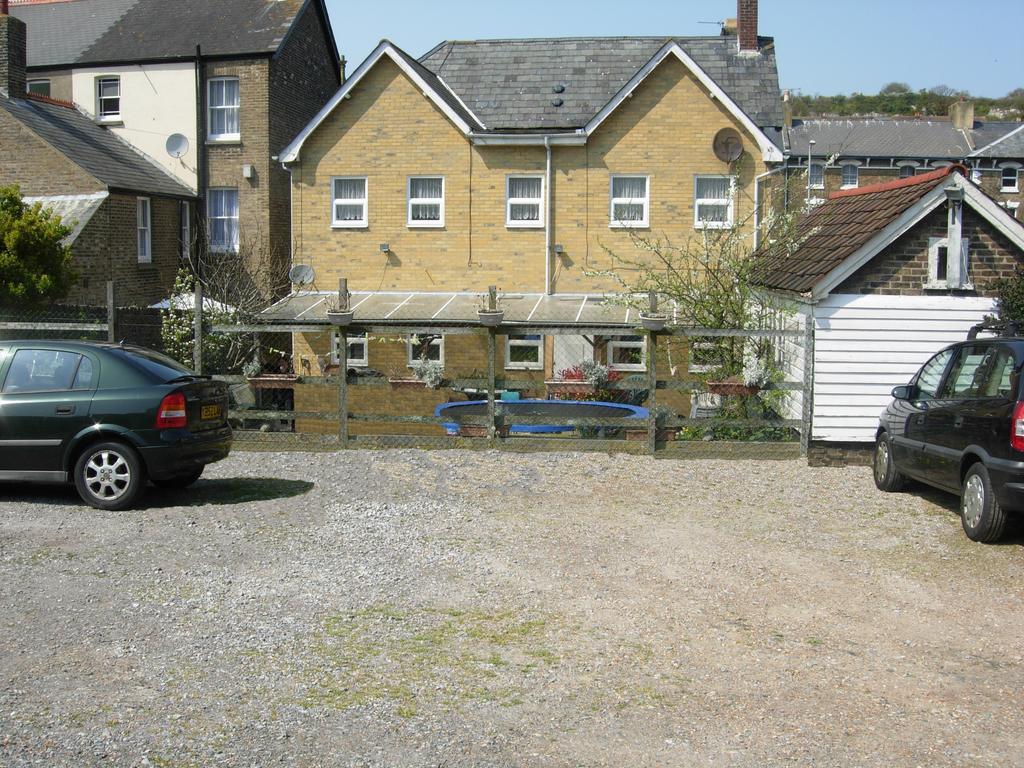 Longfield Guest House Dover Eksteriør bilde